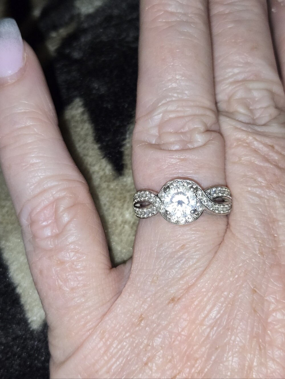 925 Silver Twisted Halo Engagement Ring with White Center Stone